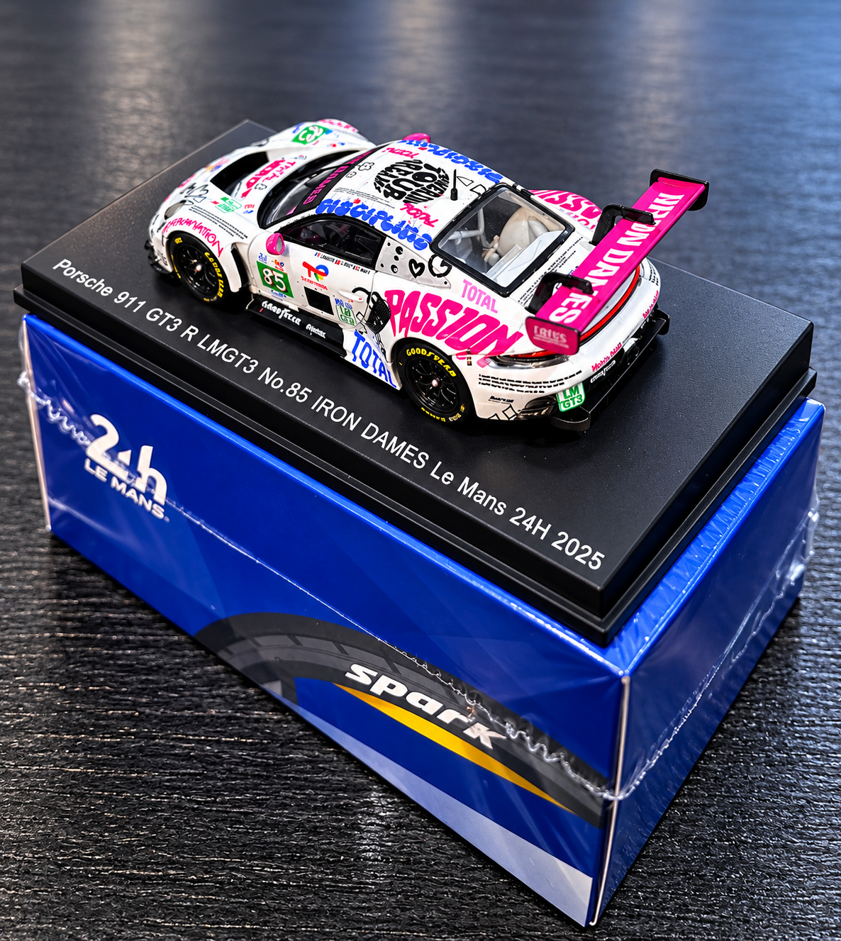 SPARK 1:64 Porsche 911 GT3 R LMGT3 No.85 IRON DAMES Diecast Model Car