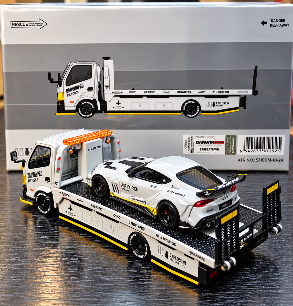 SHOOM64 1:64 HINO300 & DarwinPRO AIRFORCE GREY TRUCK (LHD)
