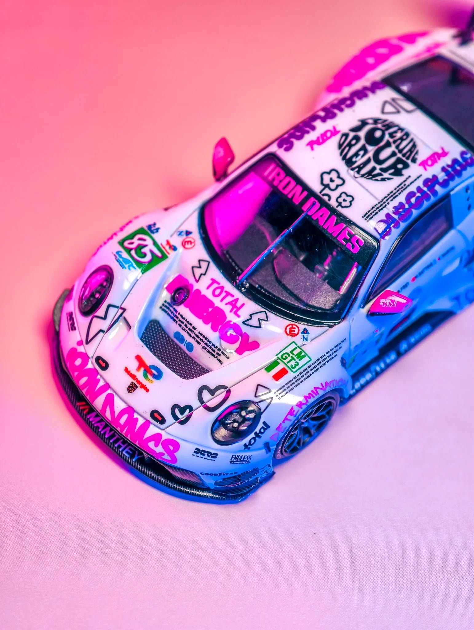 STAR RACE Porsche 992 GT3 R White Pink Iron Dames #85