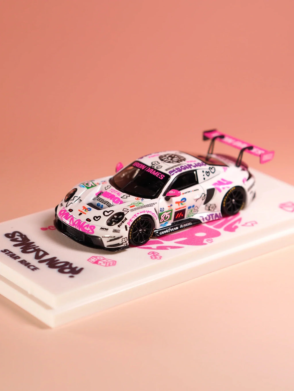 STARRACE Porsche 992 GT3 R White Pink Iron Dames #85