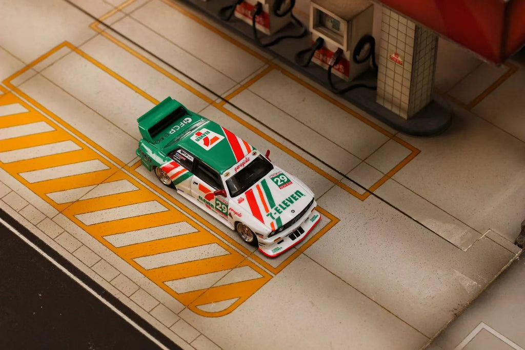 STREET WEAPON "7-Eleven" 1:64 BMW E30 M3 LTO Modified Version