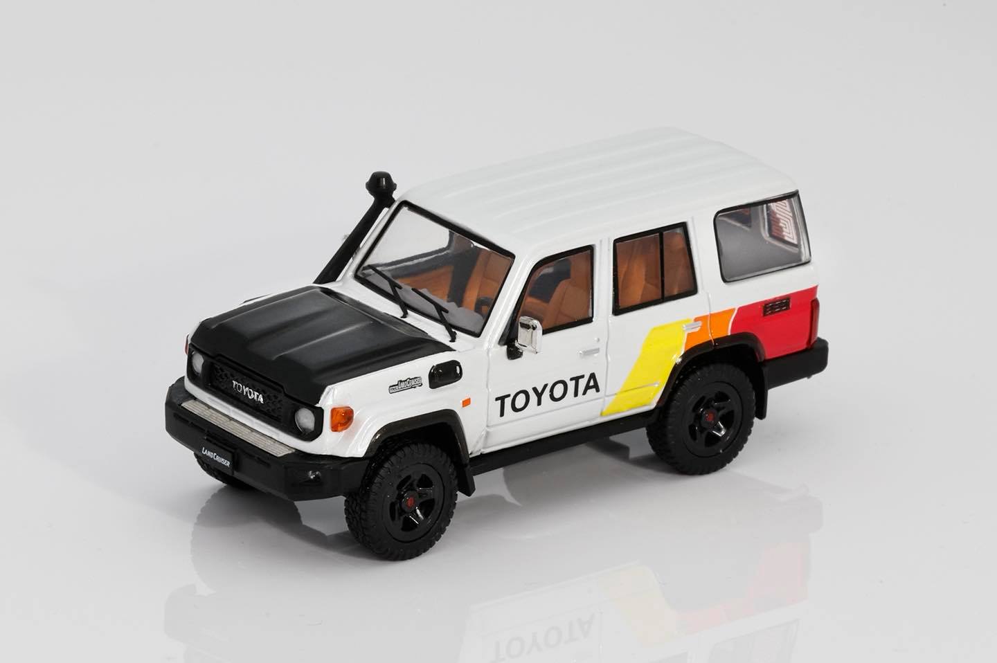 GCD 1/64 Toyota Land Crusier J76