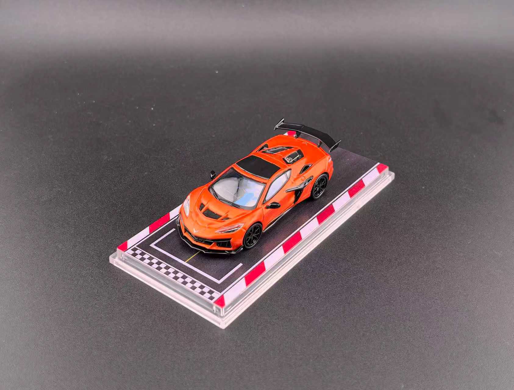 FINEWORKS64 1:64 Chevrolet Corvette C8 ZR1 Orange