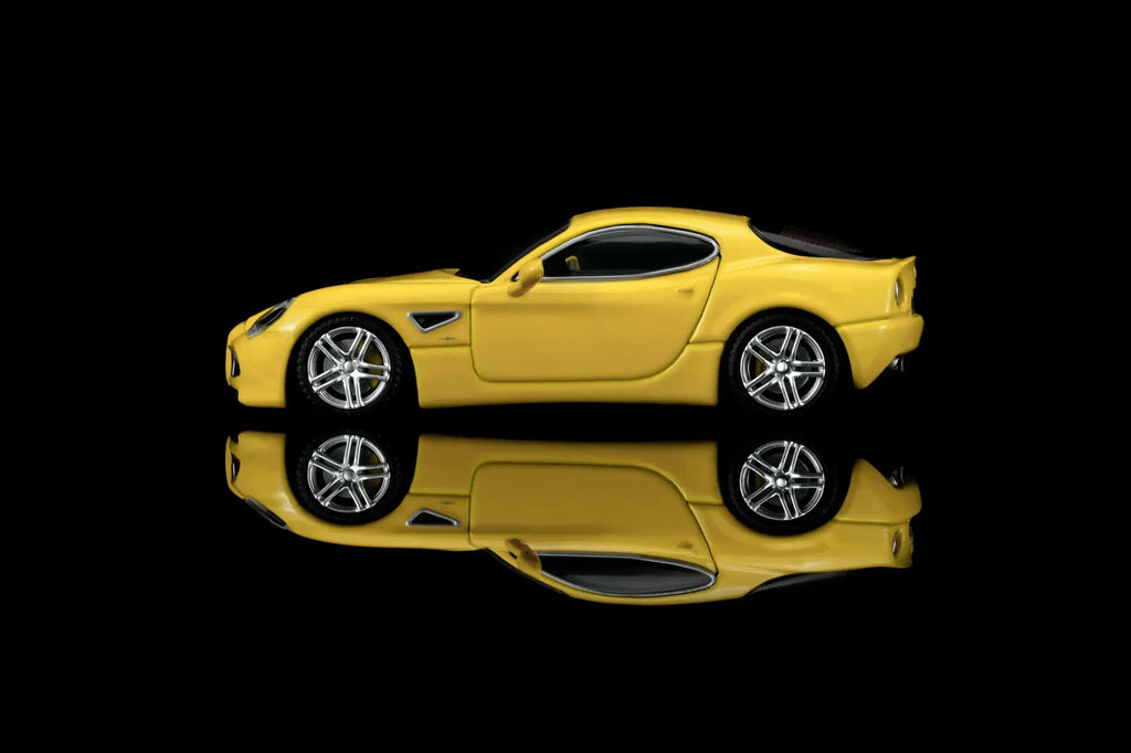 (Coming Soon) MOTORHELIX 1/64 Alfa Romeo 8C Competizione 2008 Giallo Mica