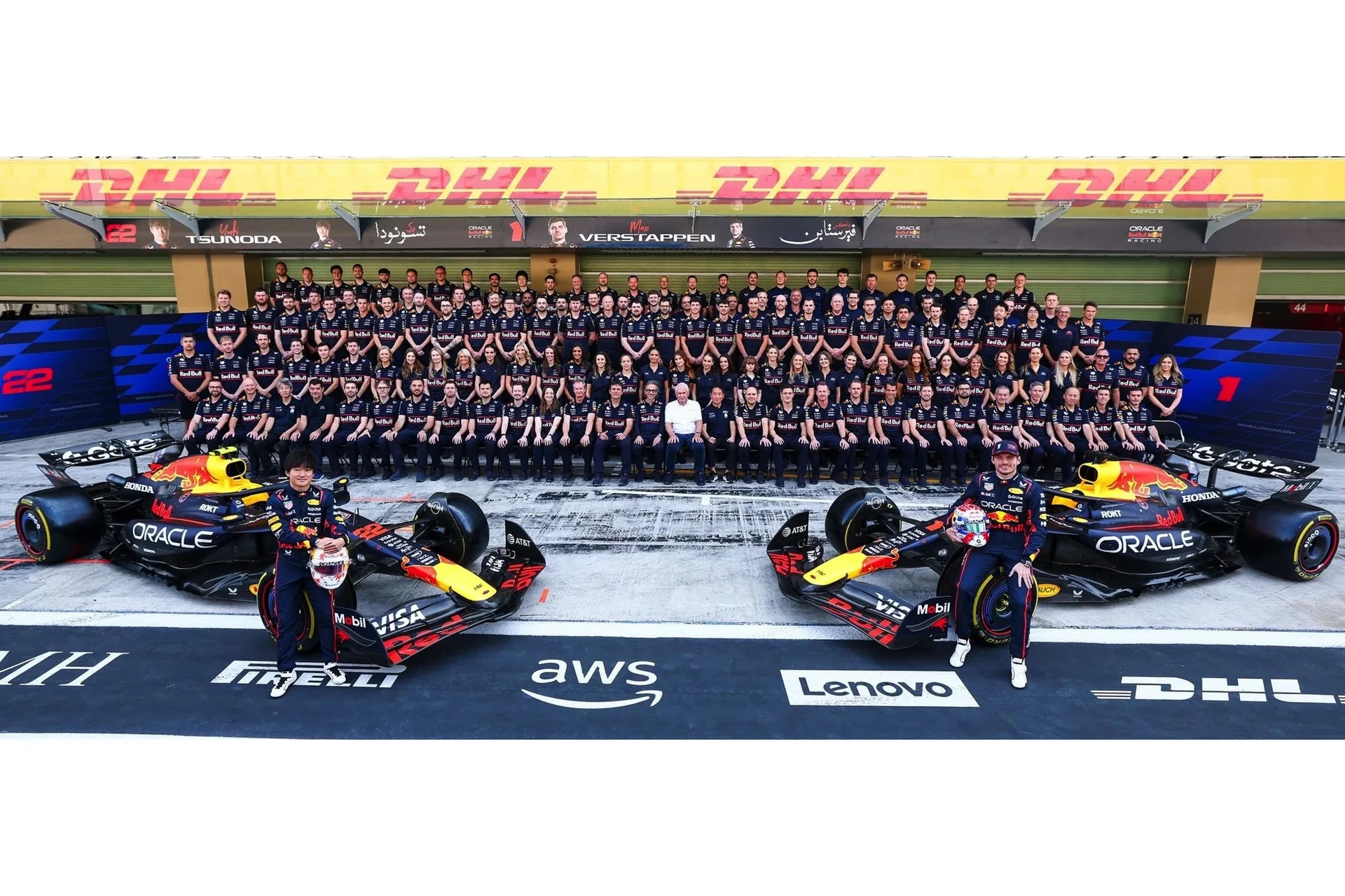 (Coming Soon) SPARK Oracle Red Bull Racing RB21 No.1 & No.22 Abu Dhabi GP 2025 Max Verstappen & Yuki Tsunoda - Thank You, Yuki 1:64