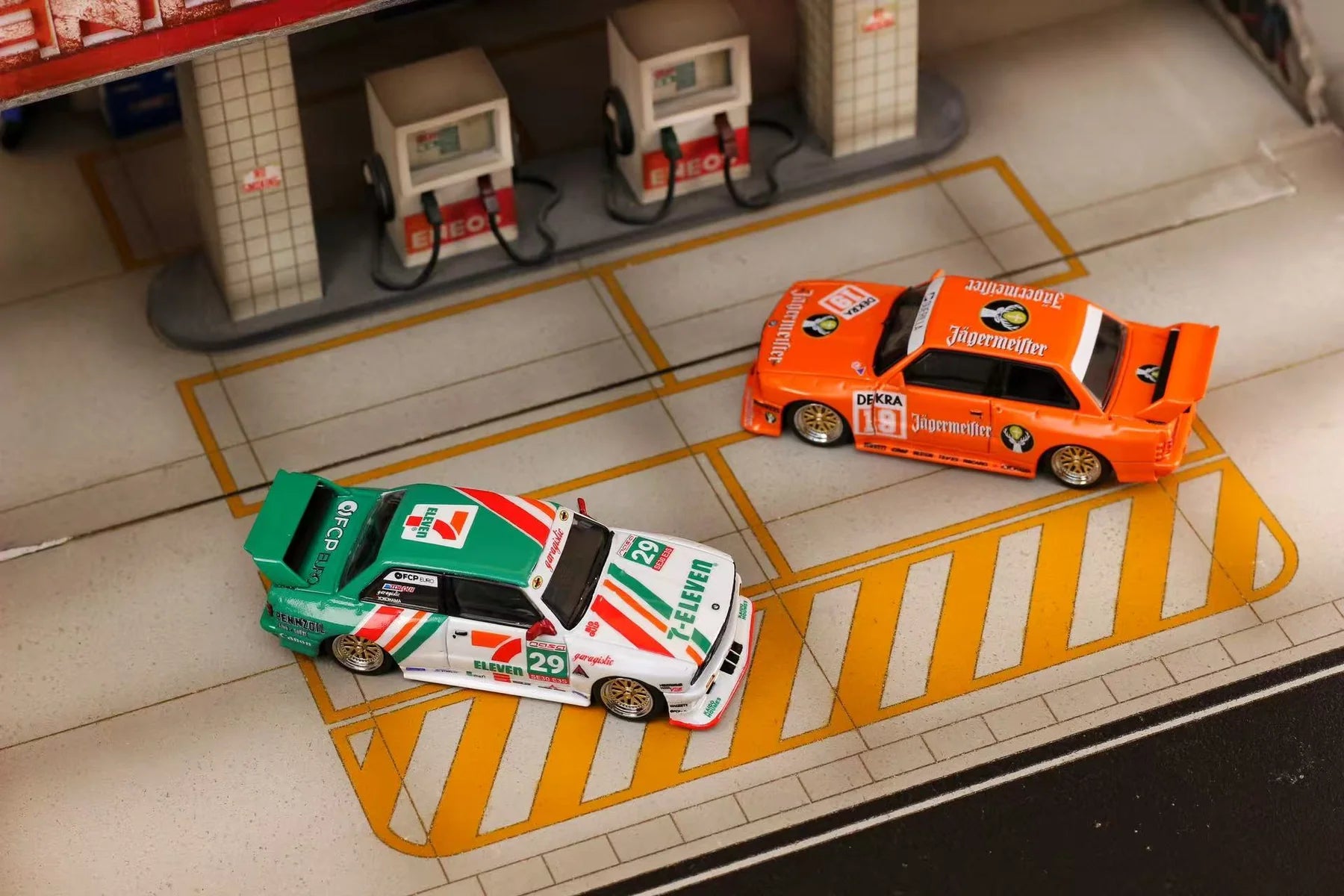 (Coming Soon) Street Weapon "7-Eleven" 1:64 BMW E30 M3 LTO Modified Version