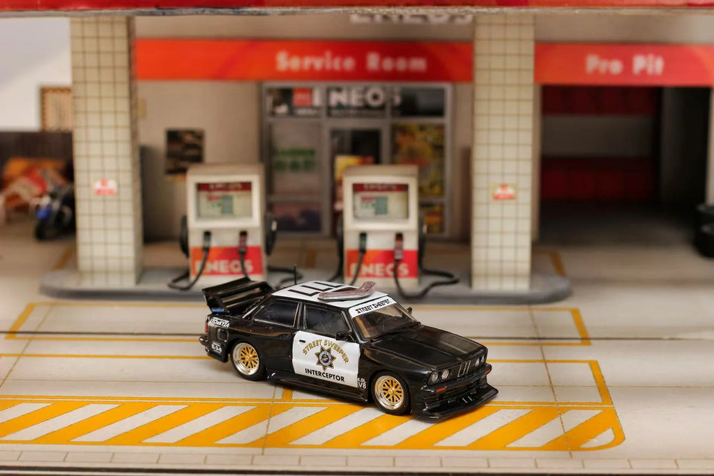 STREET WEAPON "Interceptor" 1:64 BMW E30 M3 LTO Modified Version
