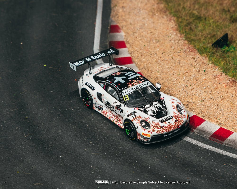 (Coming Soon) Tarmac Works 1:64 Porsche 911 GT3 R Suzuka 1000km – Intercontinental GT Challenge 2025 Phantom Global Racing Sun Jingzu / Adderly Fong / Nico Menzel Model Car + Trading Cards Combo Set - Midnight City Diecast L.C.