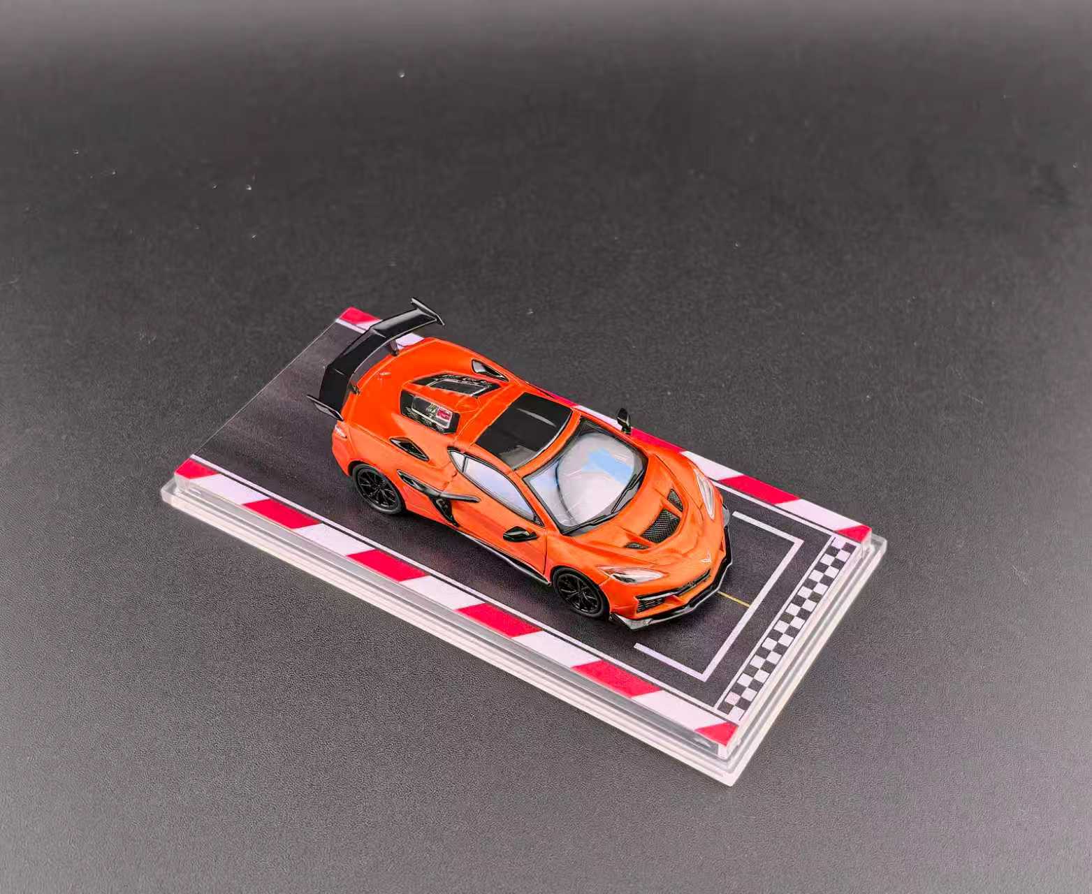 FINEWORKS64 1:64 Chevrolet Corvette C8 ZR1 Orange