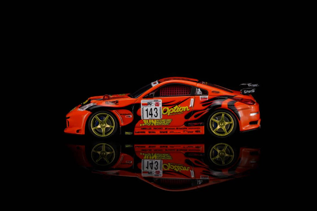 (Coming Soon) MOTORHELIX × Mr.Hiro × Option 1:64 Nissan Fairlady Z，"Option Stream Z" ‘02（Z33)