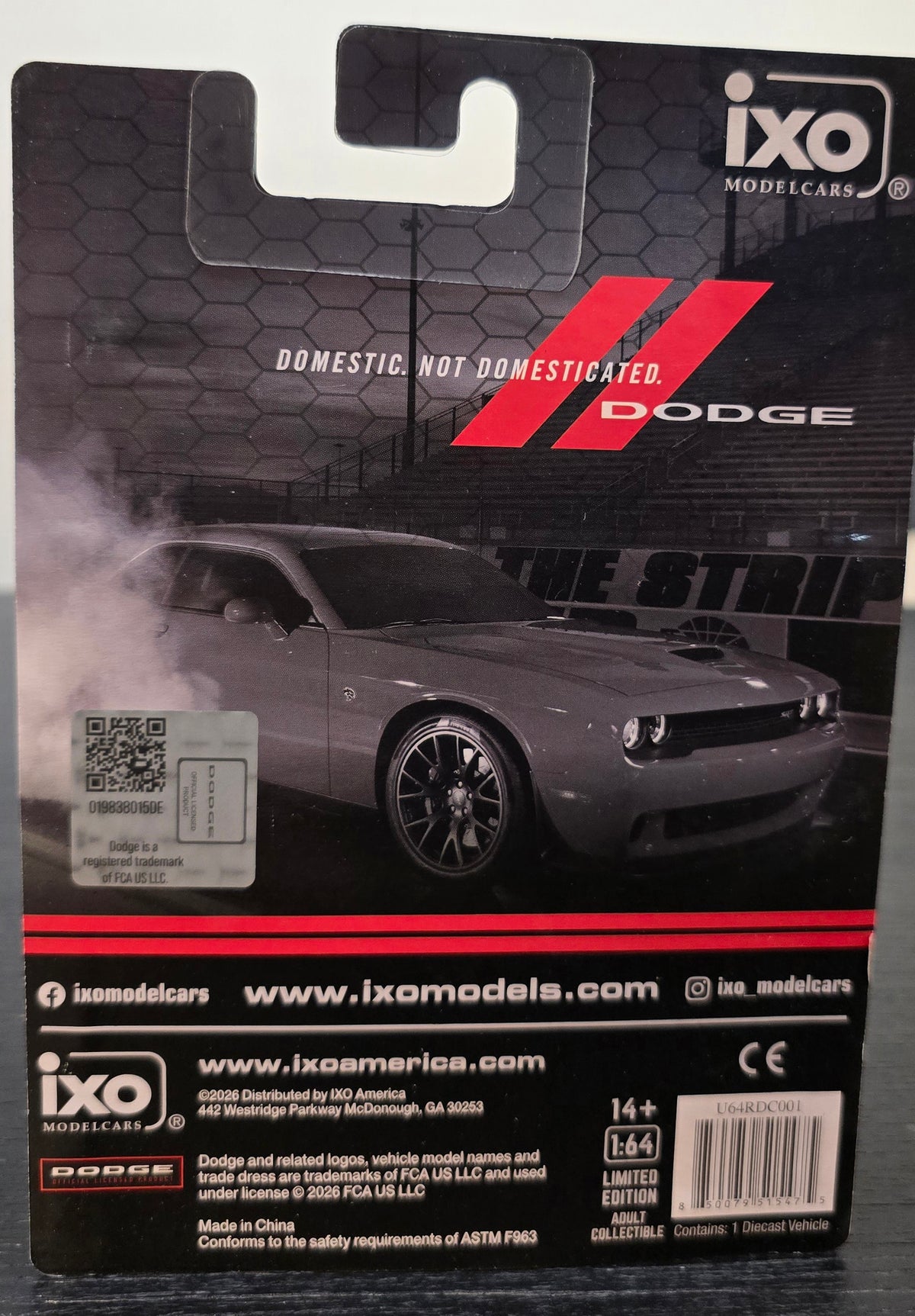 IXOAMERICA 1:64 2019 Dodge Challenger SRT Hellcat - Go Mango