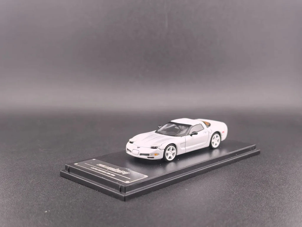 (Coming Soon) FINEWORKS64 1/64 Corvette C5 - Pearl White