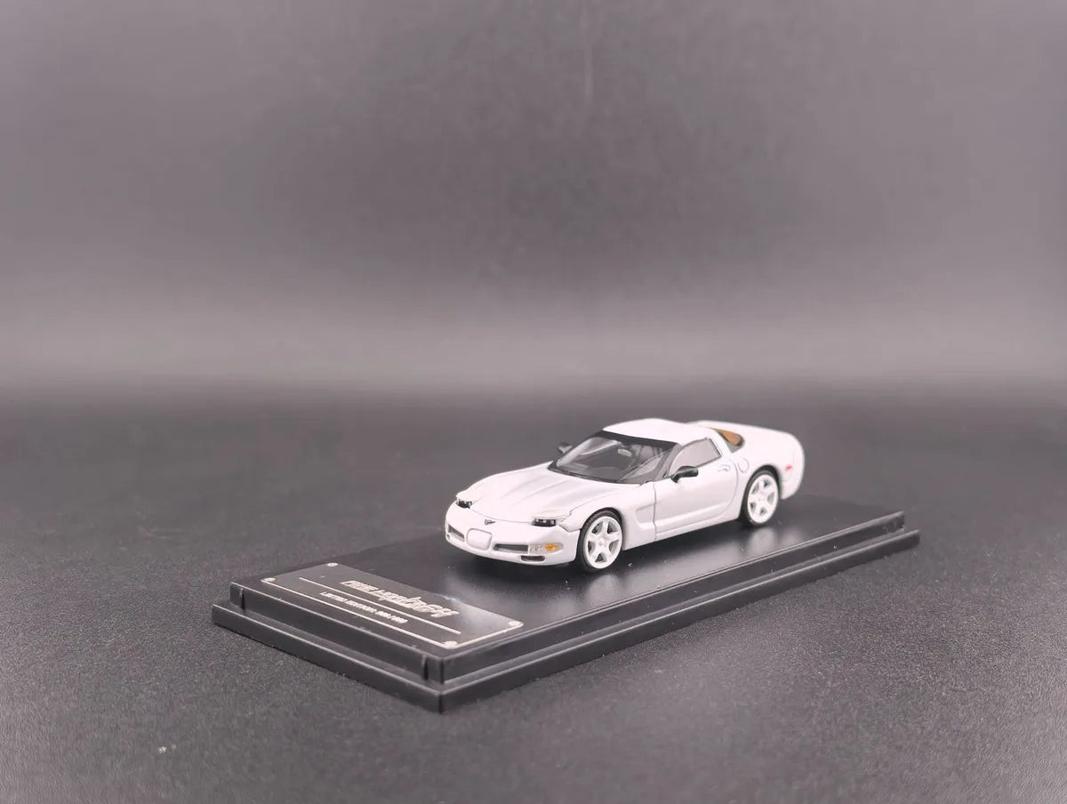 (Coming Soon) FINEWORKS64 1/64 Corvette C5 - Pearl White