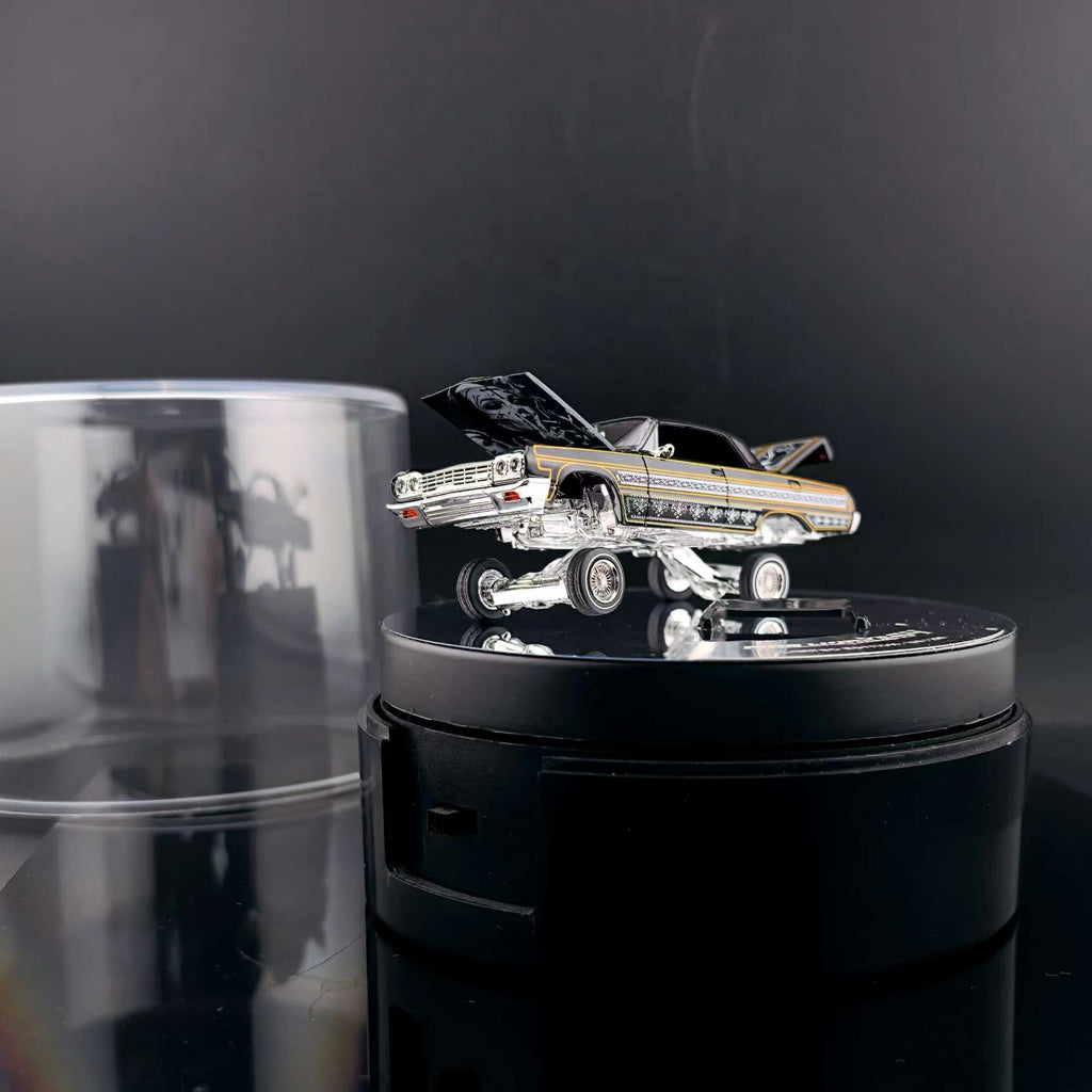 (Coming Soon) FINEWORKS64 1/64 Impala Lowrider Black Gold Bouncing Car