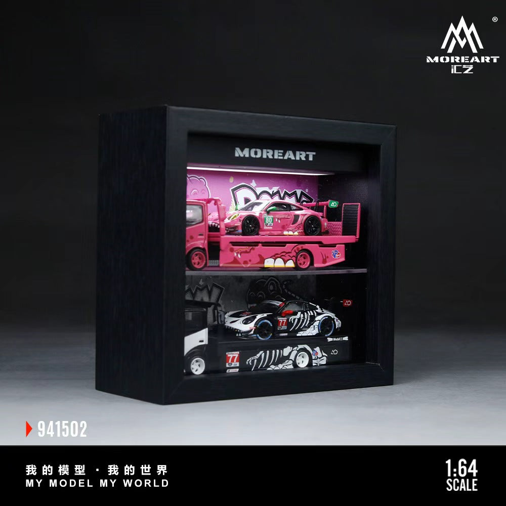 (Pre-Order) MOREART 1:64 Pink/Skelly Integrated Picture Frame - Dinosaur Painted Scene Model *DEADLINE July 2, 2026**
