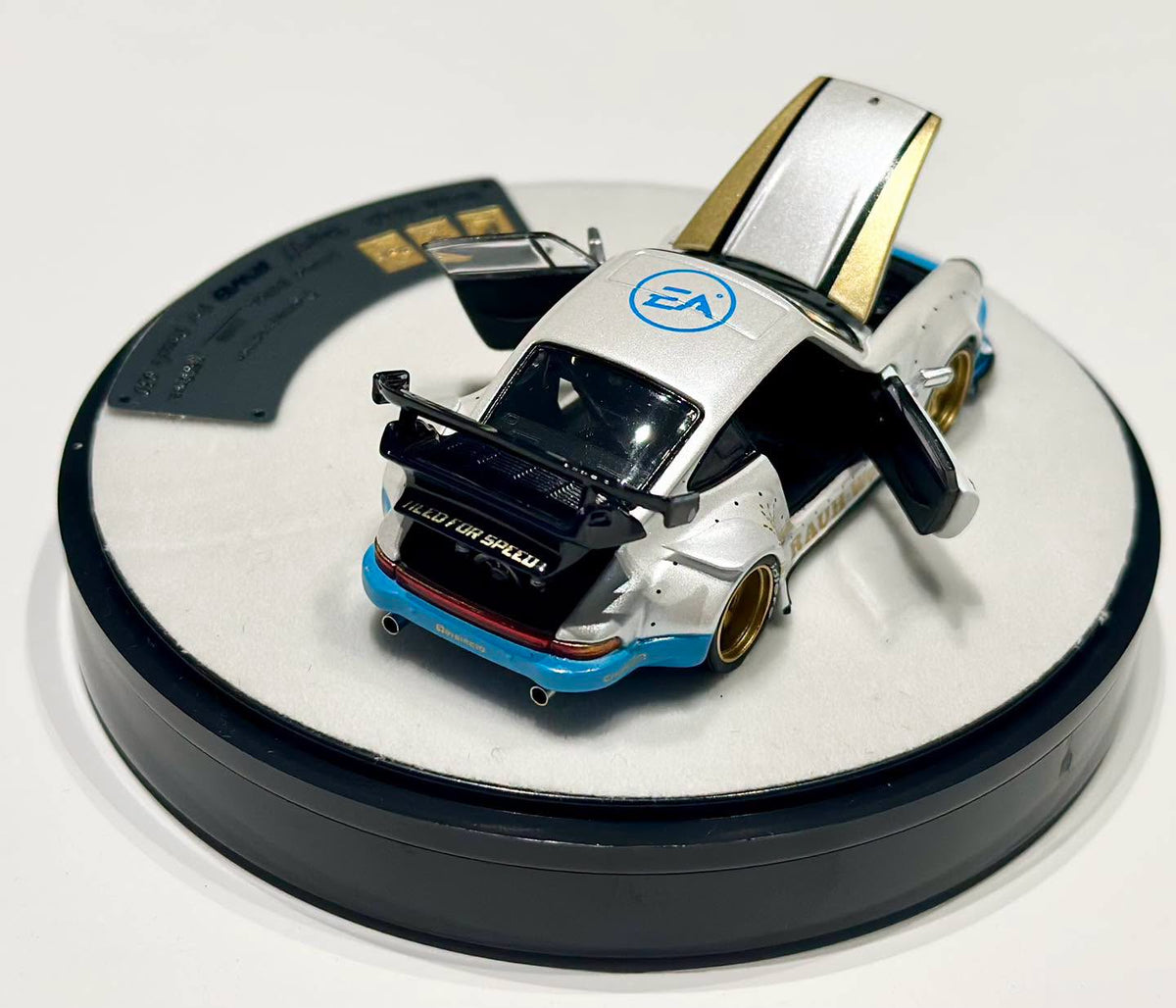 PGM 1:64 RWB 930 Matte White - Luxury Version