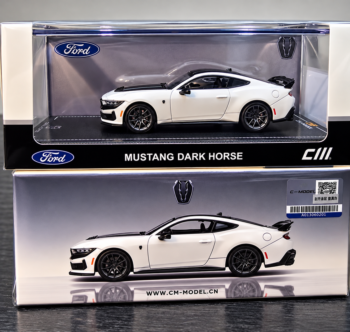 CMMODEL 1/64 Ford Mustang DarkHorse Oxford White
