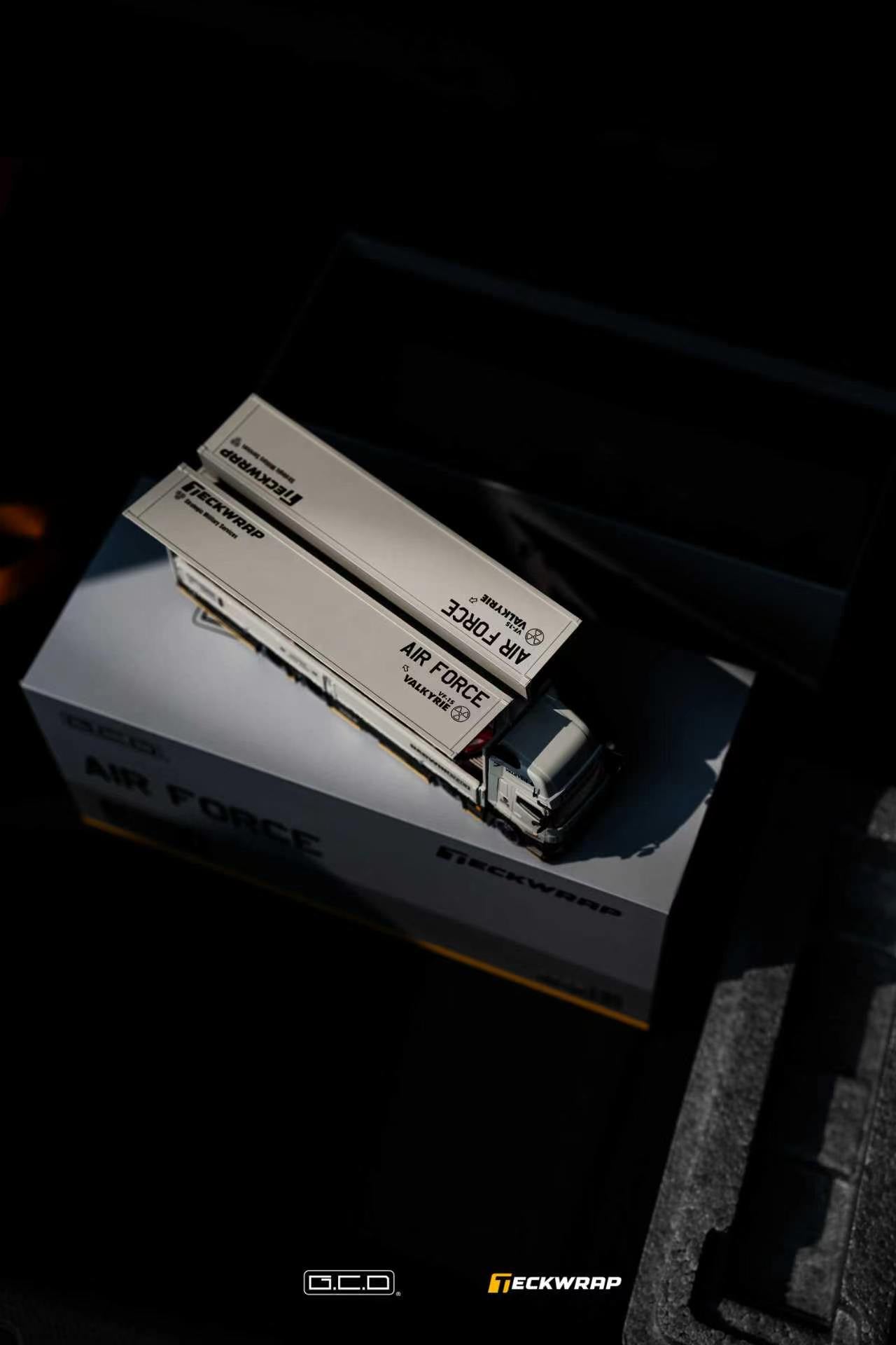 (Coming Soon) GCD 1/64 DarwinPRO & TECKWRAP Hino Profia 2018