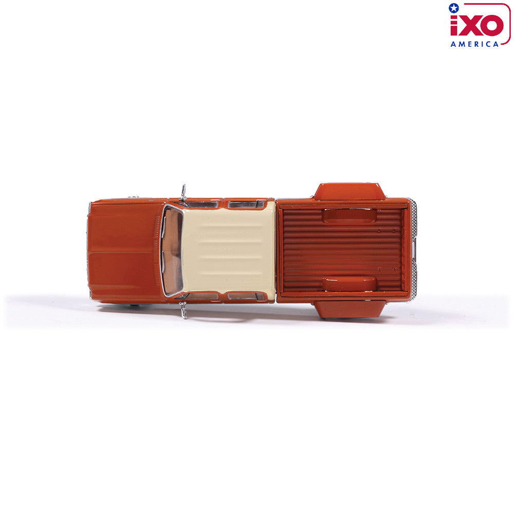 (Coming Soon) IXOAMERICA 1:64 1975 Chevrolet K30 Crew Dab Dually - Grecian Bronze and Santa Fe Tan Deluxe Two-Tone