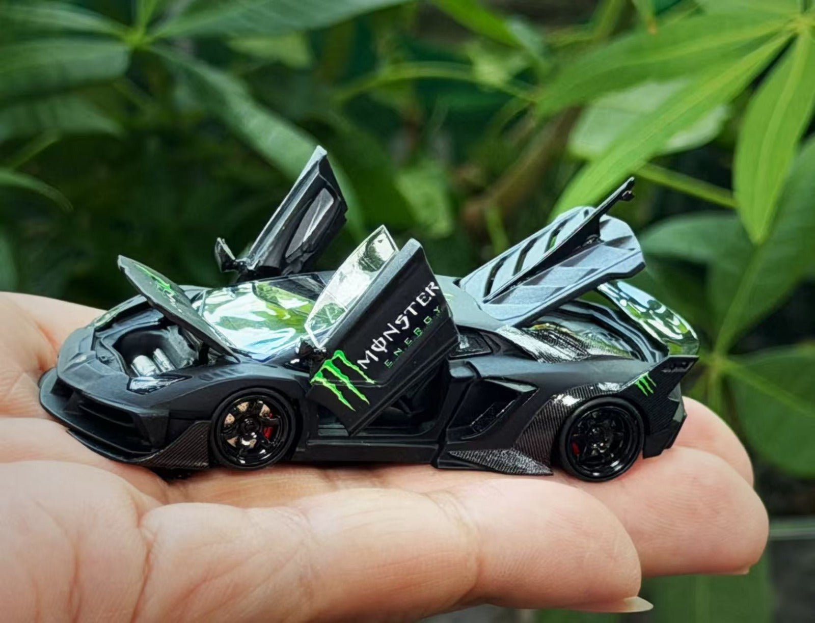 (Coming Soon) PGM 1/64 LP700 GT EVO Black Monster - Luxury Version