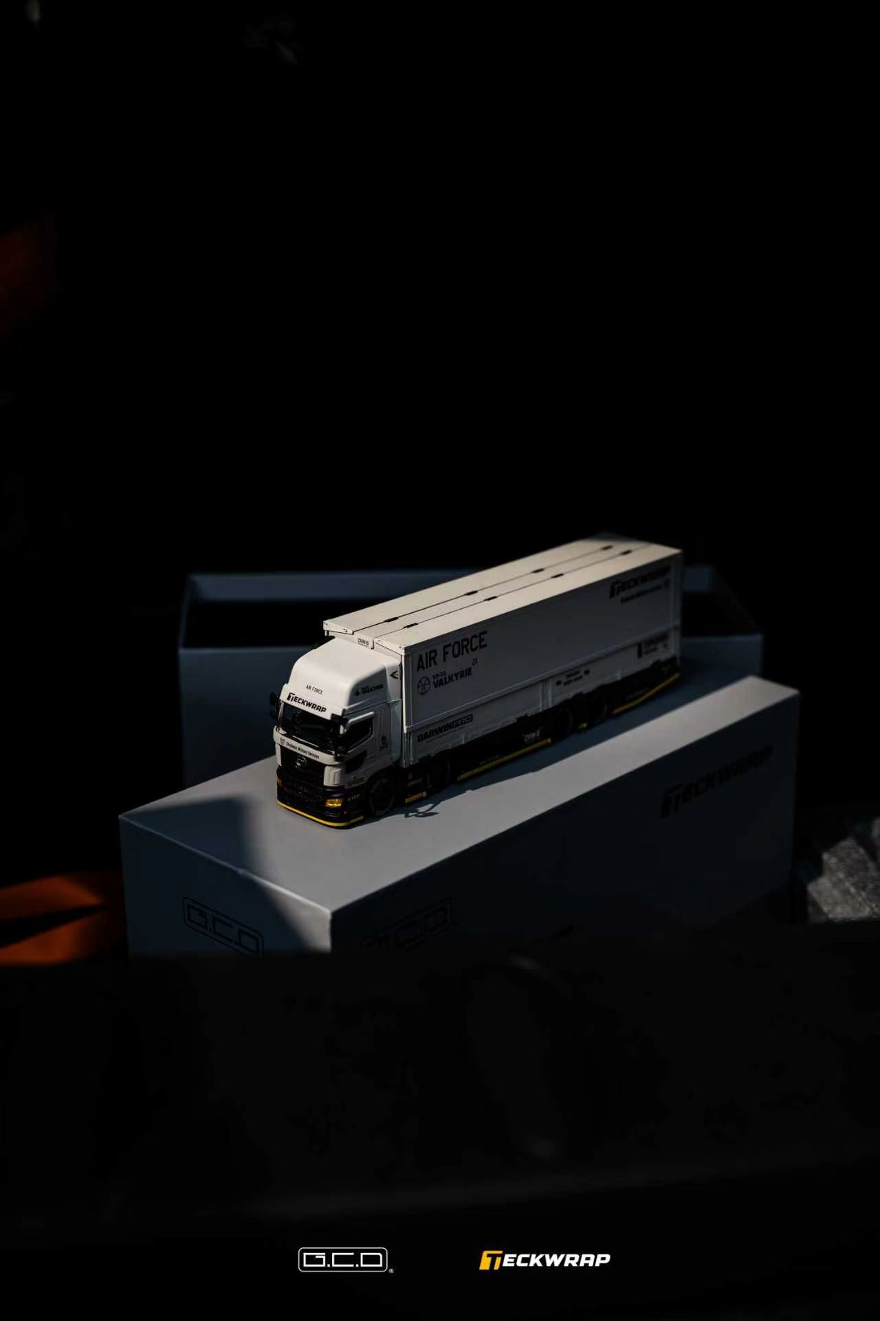 (Coming Soon) GCD 1/64 DarwinPRO & TECKWRAP Hino Profia 2018