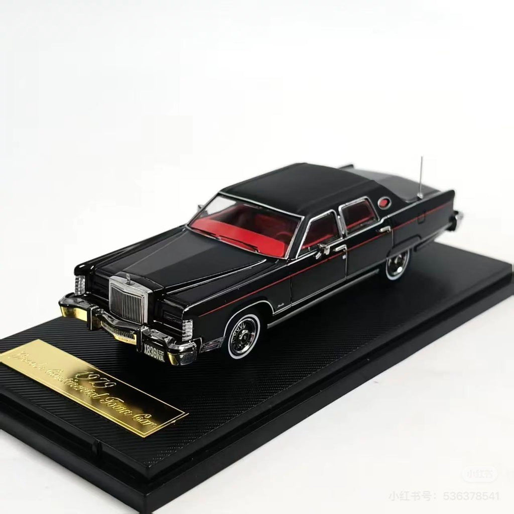 (Coming Soon) TURNINGCRUSH 1/64 scale 1979 Lincoln Continental Town Car (black rebadged)