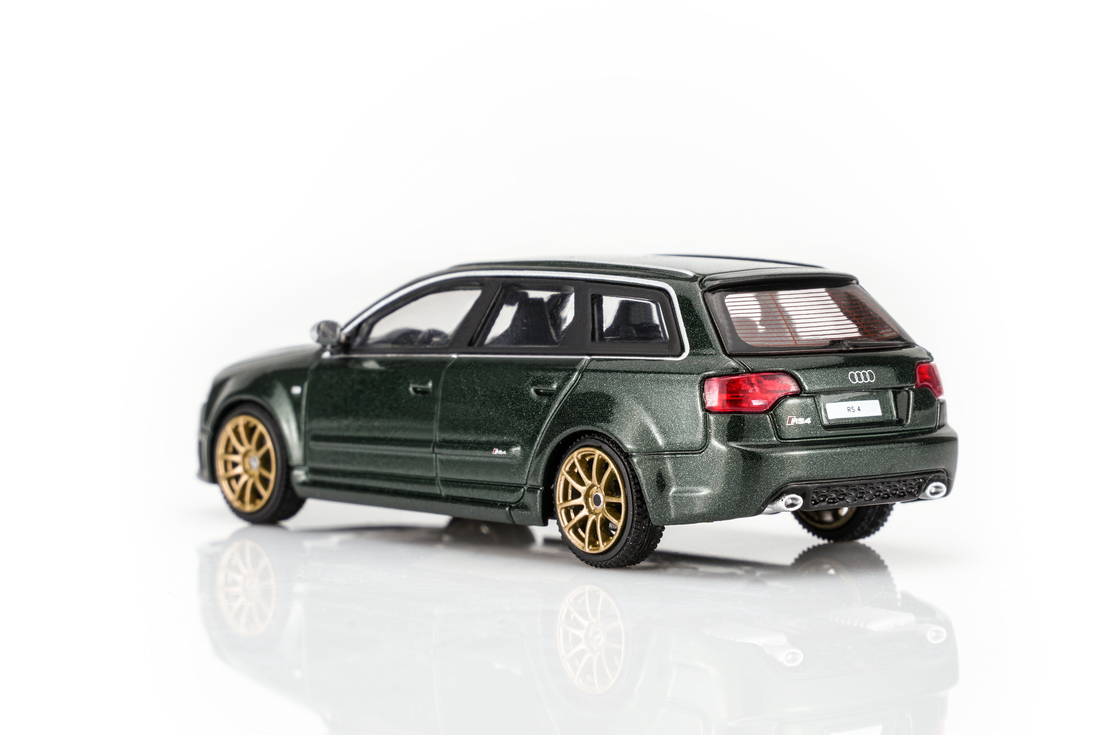 (Coming Soon) MOTORHELIX 1/64 Audi RS4 (B7) 2005 - Deep Green Pearl