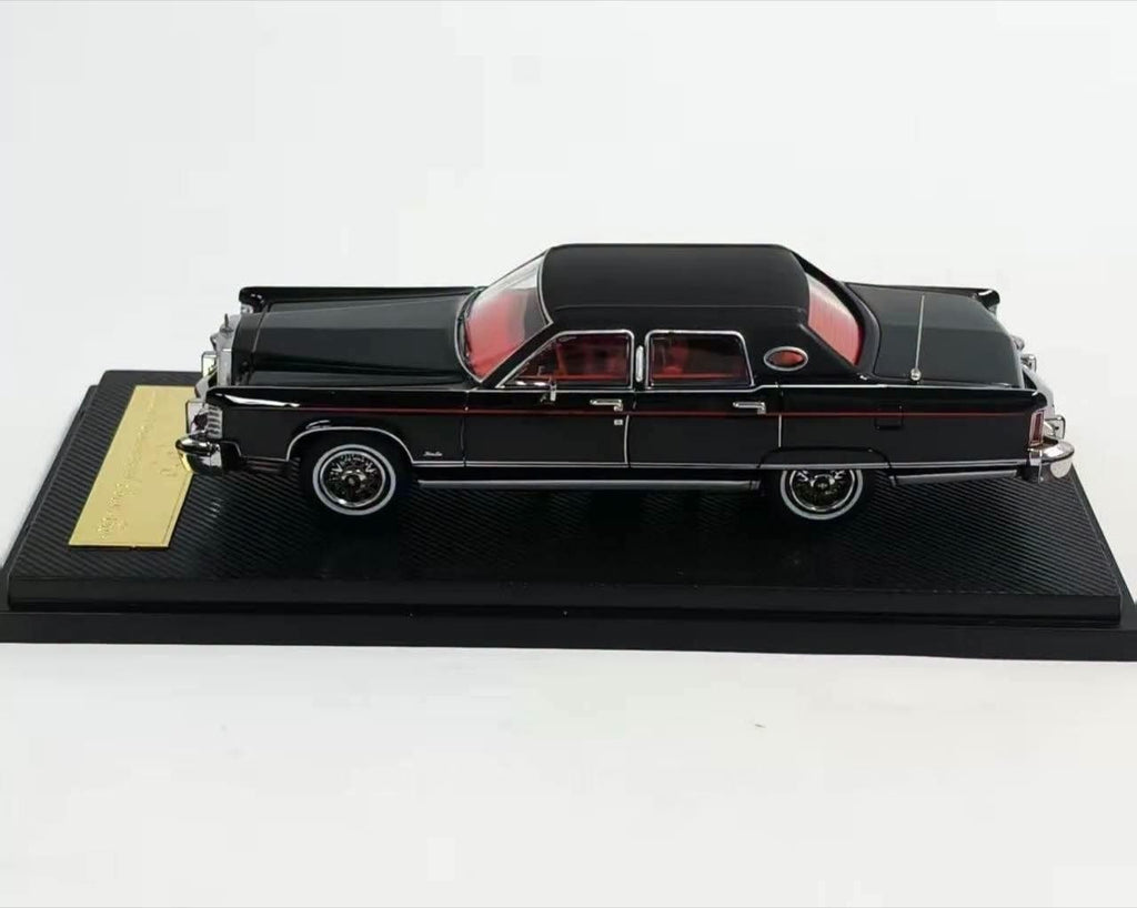 (Coming Soon) TURNINGCRUSH 1/64 scale 1979 Lincoln Continental Town Car (black rebadged)