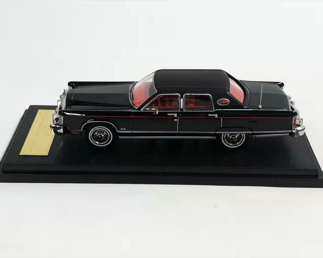 (Coming Soon) TURNINGCRUSH 1/64 scale 1979 Lincoln Continental Town Car (black rebadged)
