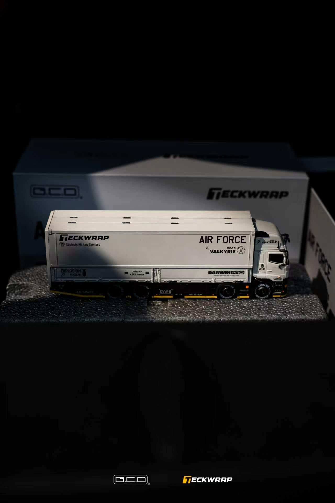 (Coming Soon) GCD 1/64 DarwinPRO & TECKWRAP Hino Profia 2018