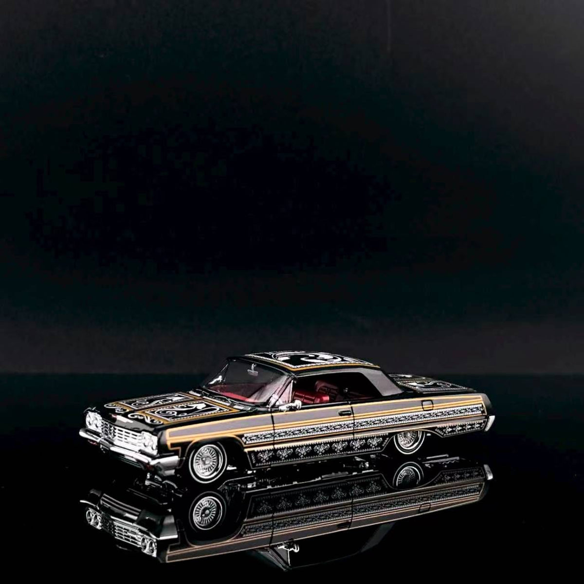 (Coming Soon) FINEWORKS64 1/64 Impala Lowrider Black Gold Bouncing Car - Black Gold
