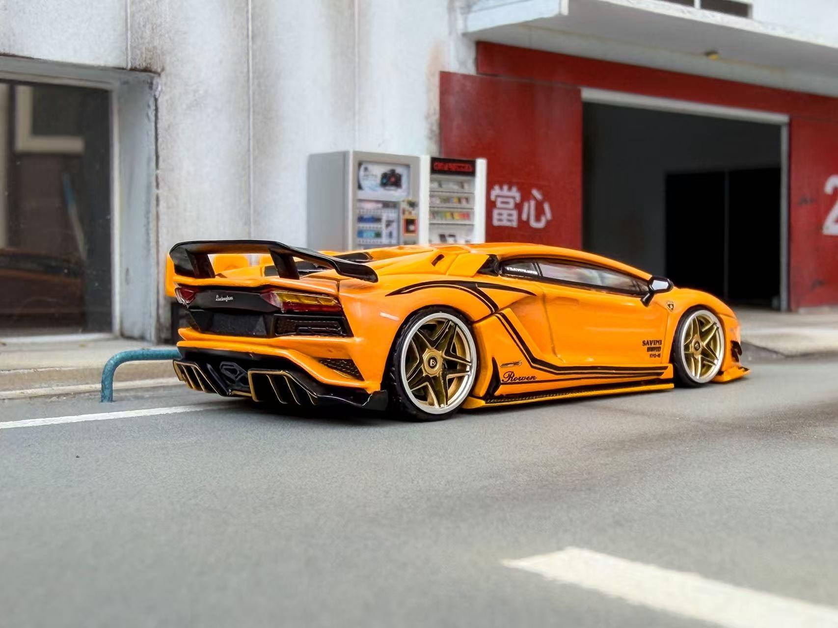 (Coming Soon) ROTATINGWHEEL 1:64 Rowen Lamborghini Aventador S - Yellow
