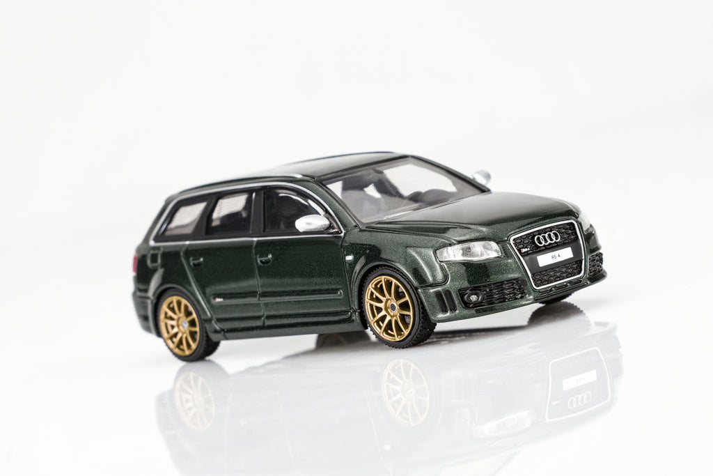 (Coming Soon) MOTORHELIX 1/64 Audi RS4 (B7) 2005 - Deep Green Pearl