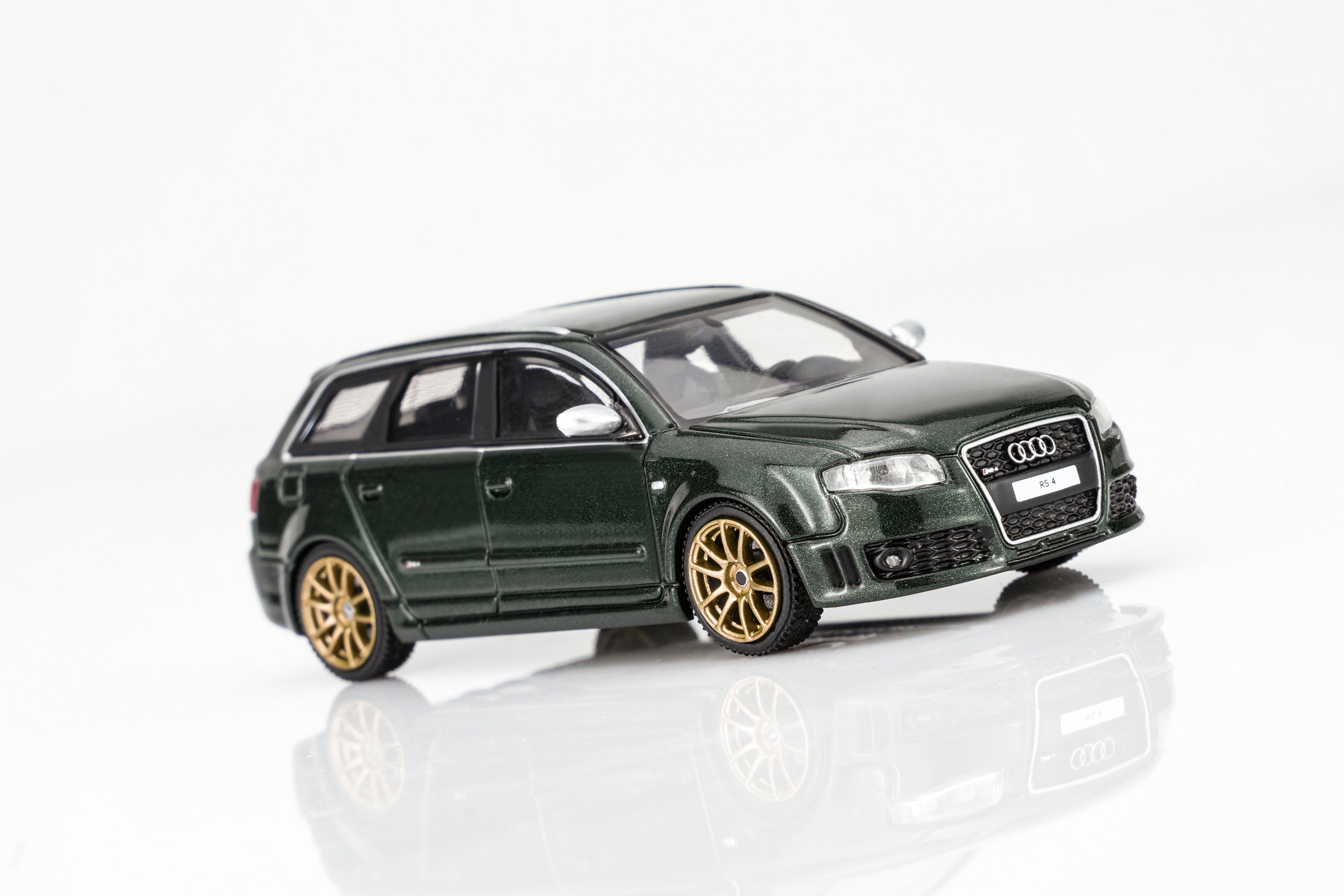 (Coming Soon) MOTORHELIX 1/64 Audi RS4 (B7) 2005 - Deep Green Pearl