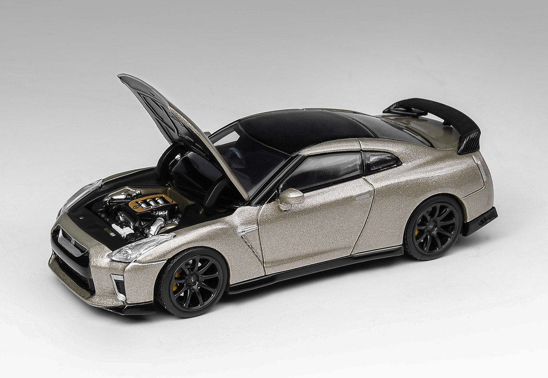 MOTORHELIX 1:64 Nissan GT-R (R35) Track Edition Engineered By Nismo T-Spec Millennium Jade