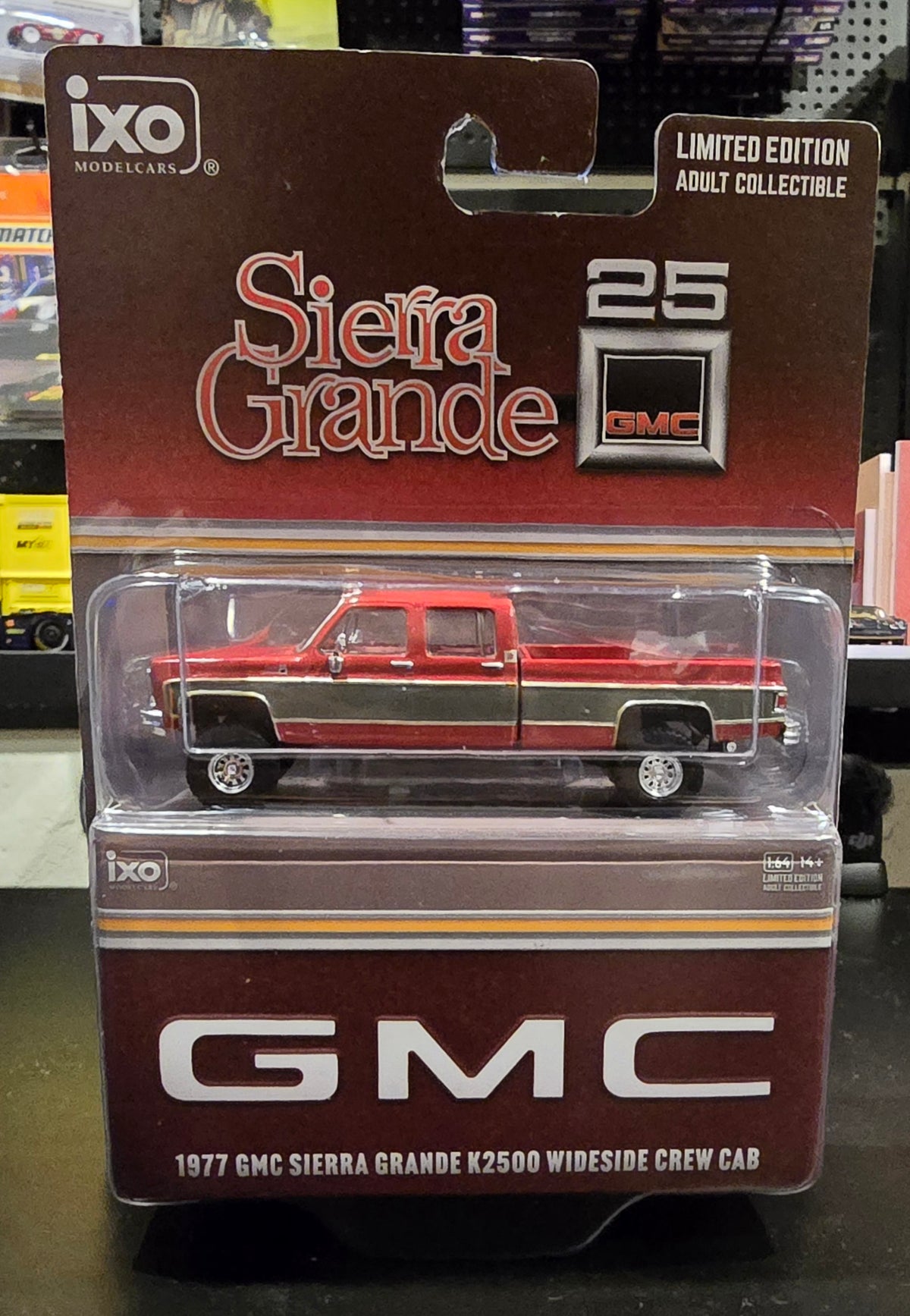 IXOAMERICA 1:64 1977 GMC Sierra Grande K2500 Crew Cab Wideside - Dark Red Metallic and Silver Special Two-Tone - Lifted Diecast Model