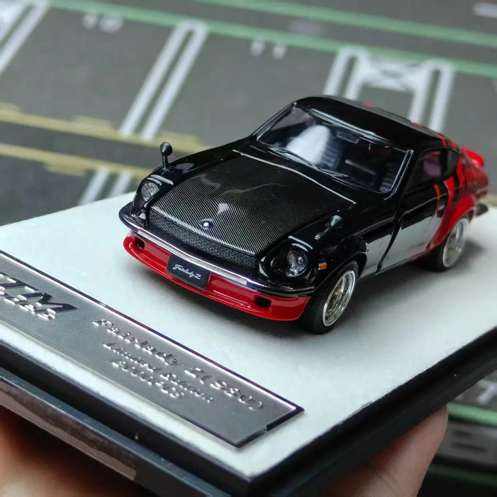 (Coming Soon) GTM 1:64 Nissan Fairlady Z (S30) ADVAN Black/Red