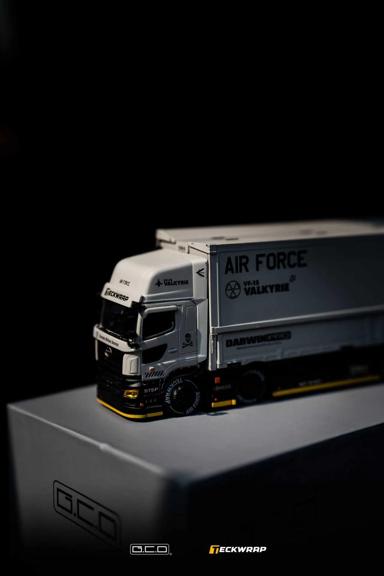 (Coming Soon) GCD 1/64 DarwinPRO & TECKWRAP Hino Profia 2018