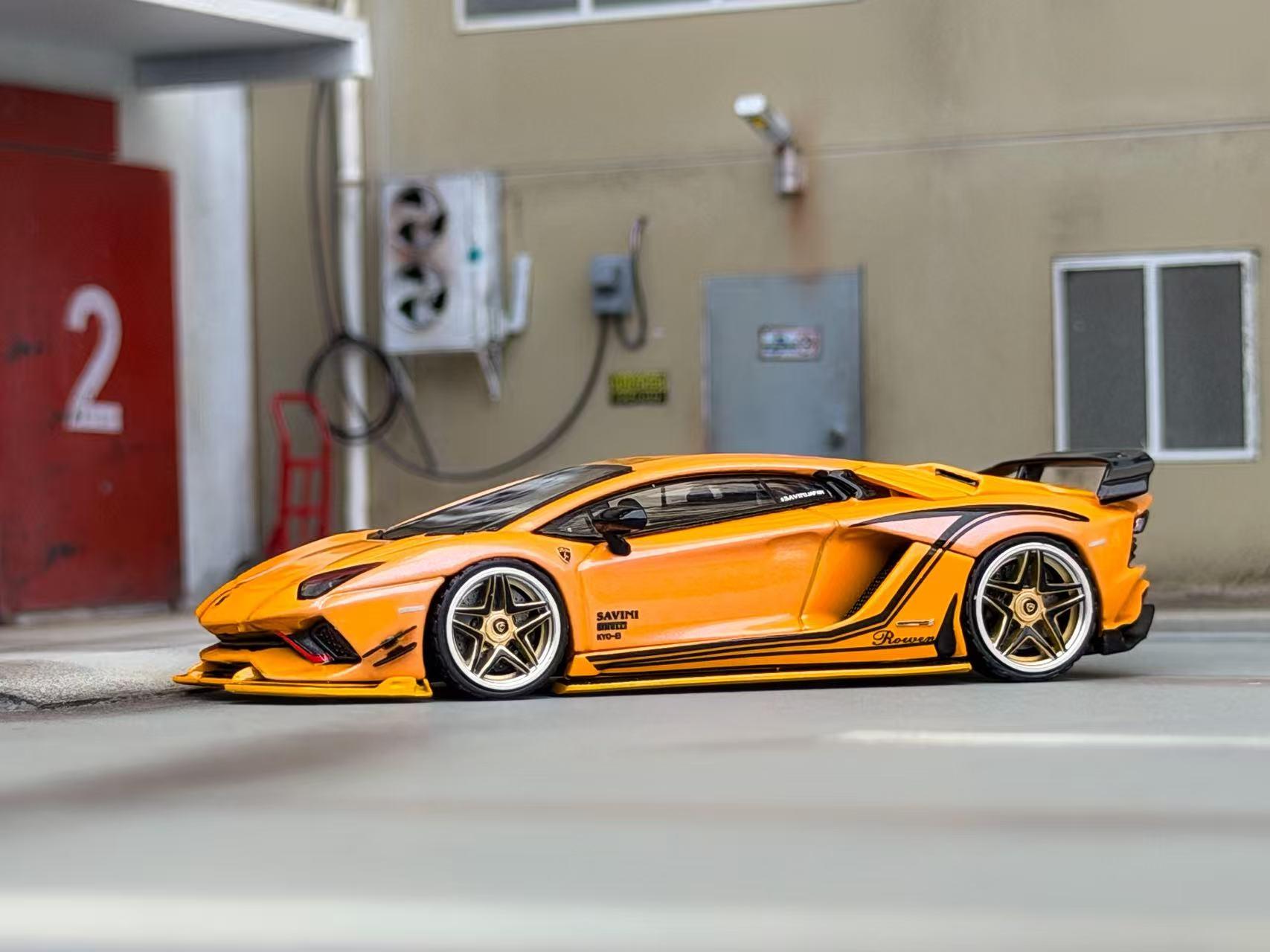 (Coming Soon) ROTATINGWHEEL 1:64 Rowen Lamborghini Aventador S - Yellow
