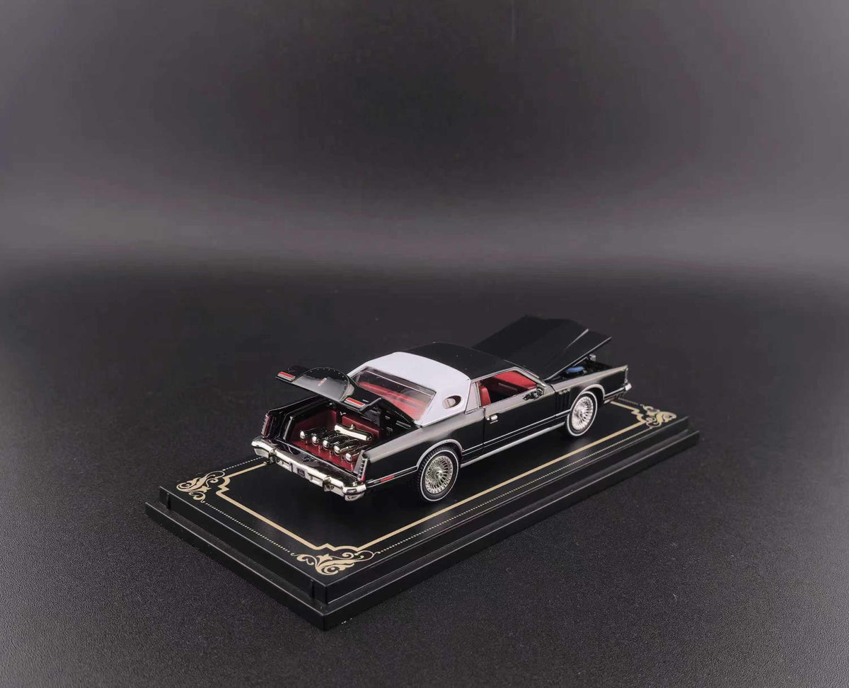 (Coming Soon) FINEWORKS64 1/64 Lincoln Continental 1979 Diecast - Adjustable Suspension