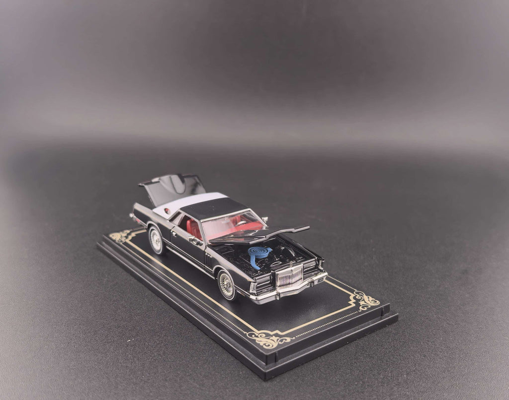 (Coming Soon) FINEWORKS64 1/64 Lincoln Continental 1979 Diecast - Adjustable Suspension