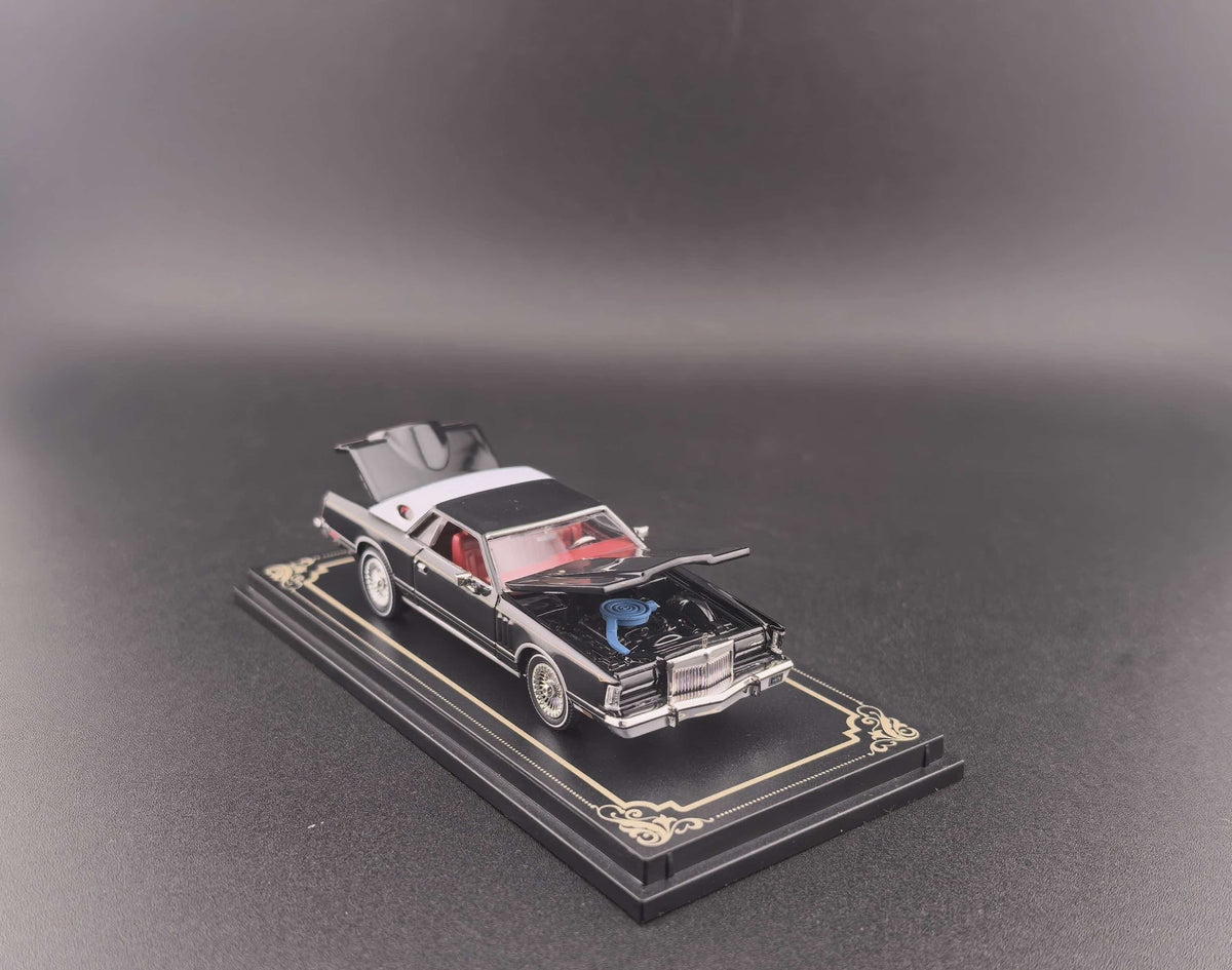 (Coming Soon) FINEWORKS64 1/64 Lincoln Continental 1979 Diecast - Adjustable Suspension