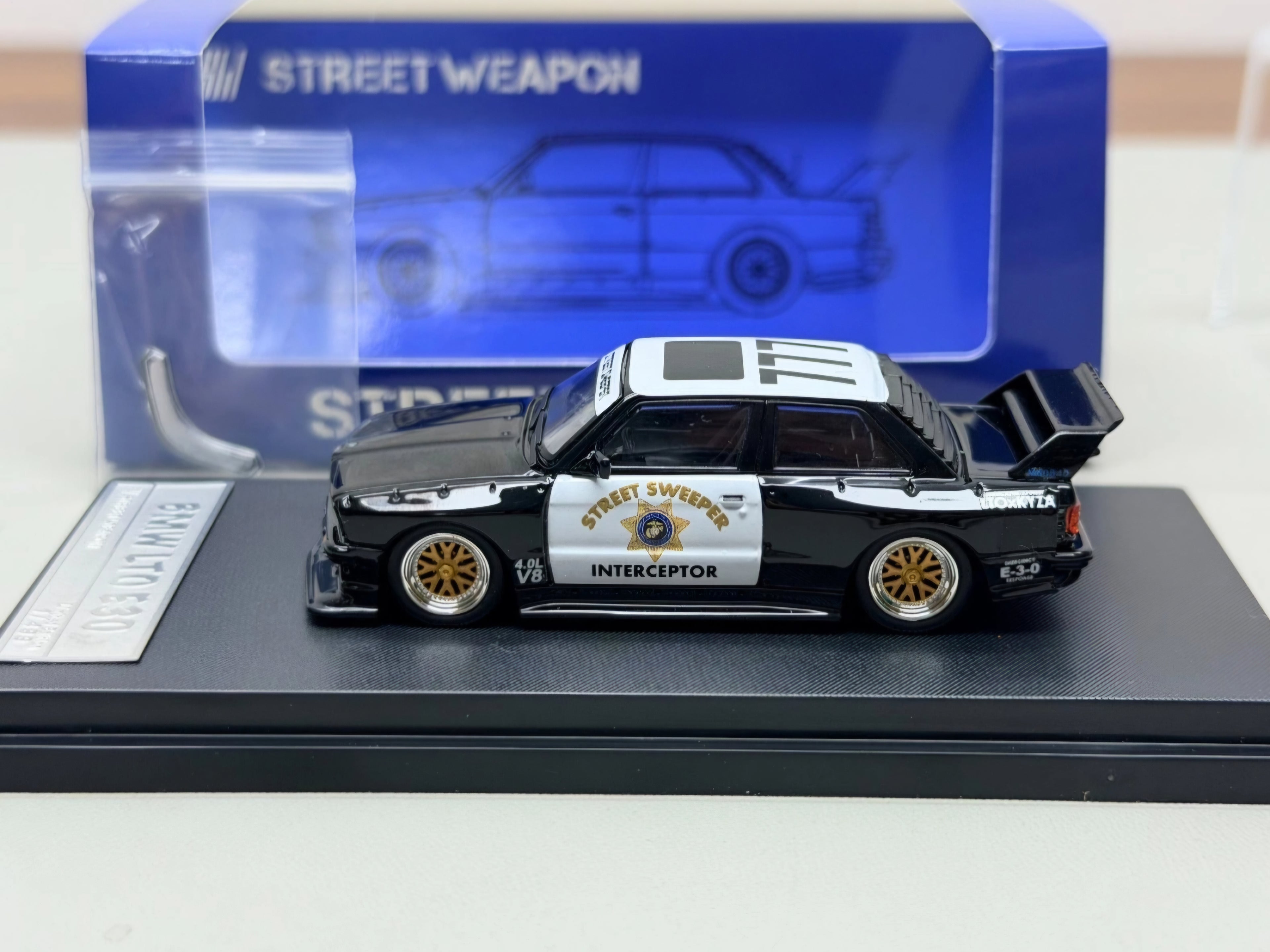 STREET WEAPON "Interceptor" 1:64 BMW E30 M3 LTO Modified Version