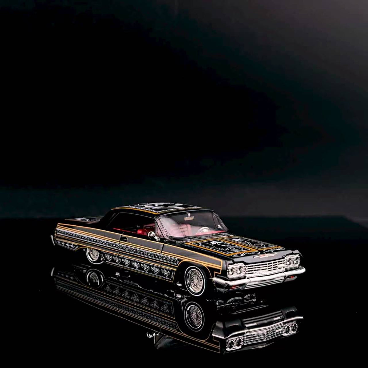 (Coming Soon) FINEWORKS64 1/64 Impala Lowrider Black Gold Bouncing Car - Black Gold
