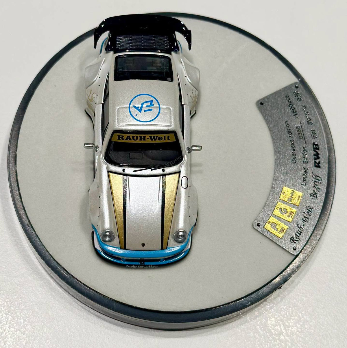 PGM 1:64 RWB 930 Matte White - Luxury Version