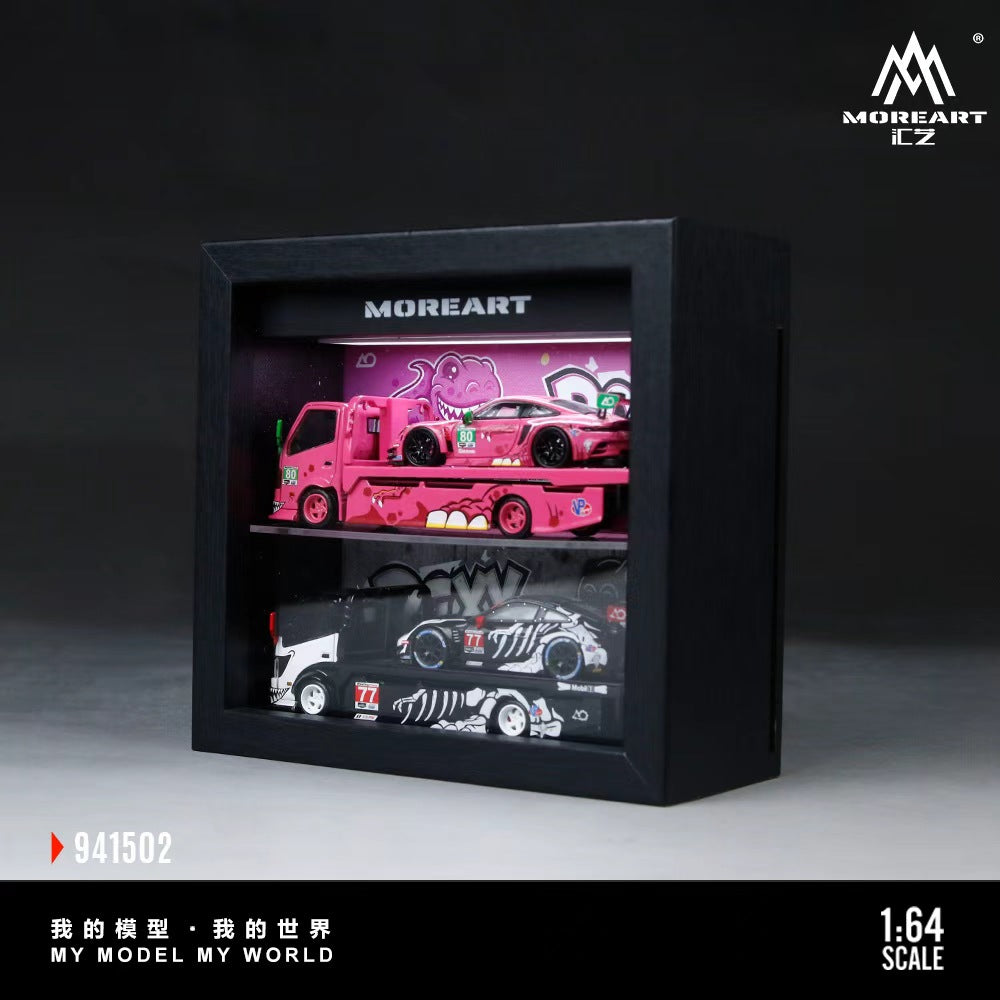 (Pre-Order) MOREART 1:64 Pink/Skelly Integrated Picture Frame - Dinosaur Painted Scene Model *DEADLINE July 2, 2026**