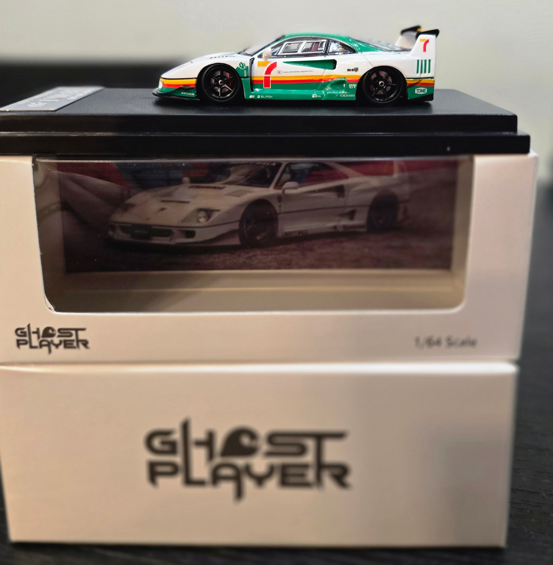 Ghost Player 1/64 F40 LBWK " 7 Eleven" White Racing