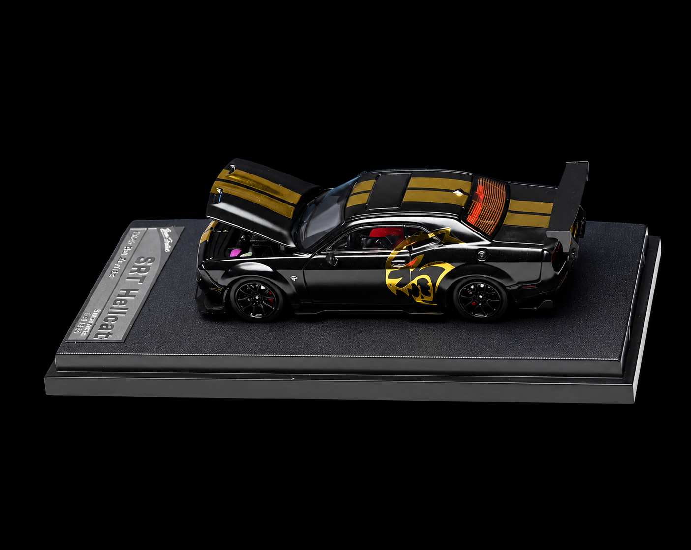 STANCE HUNTERS 1:64 Challenger SRT Hellcat