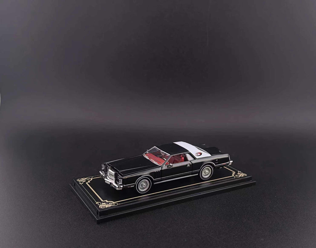 (Coming Soon) FINEWORKS64 1/64 Lincoln Continental 1979 Diecast - Adjustable Suspension