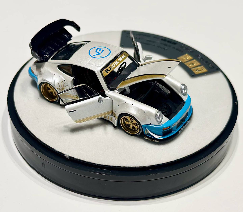 PGM 1:64 RWB 930 Matte White - Luxury Version